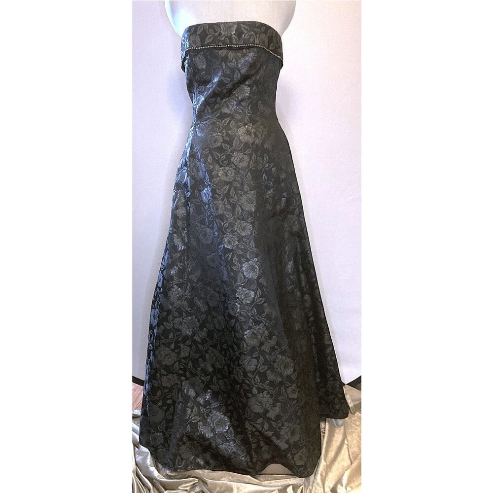Jessica McClintock black floral brocade  princess silhouette gown and wrap